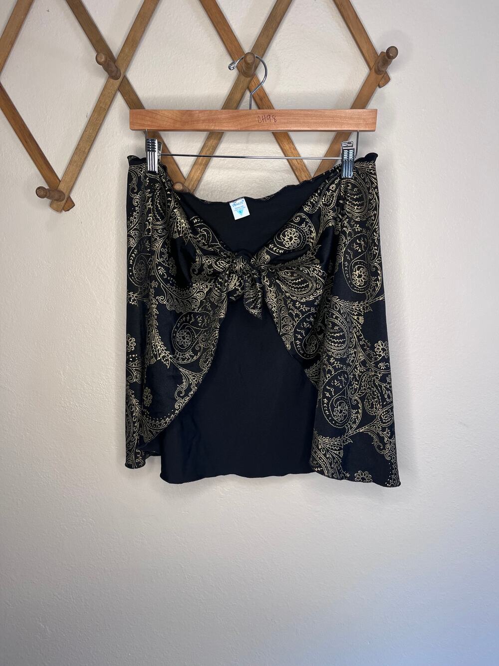 Venus Gold Paisley Sarong Swim Skirt Cover Up Tie Front Black Womens Large